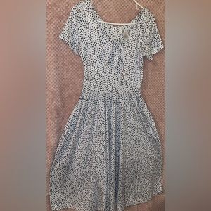 Petitie Sophisticate Short Sleeve Blue and White Midi Dress